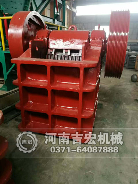 鵝卵石粗碎鄂式破碎機多少錢一臺,工作原理是什么？